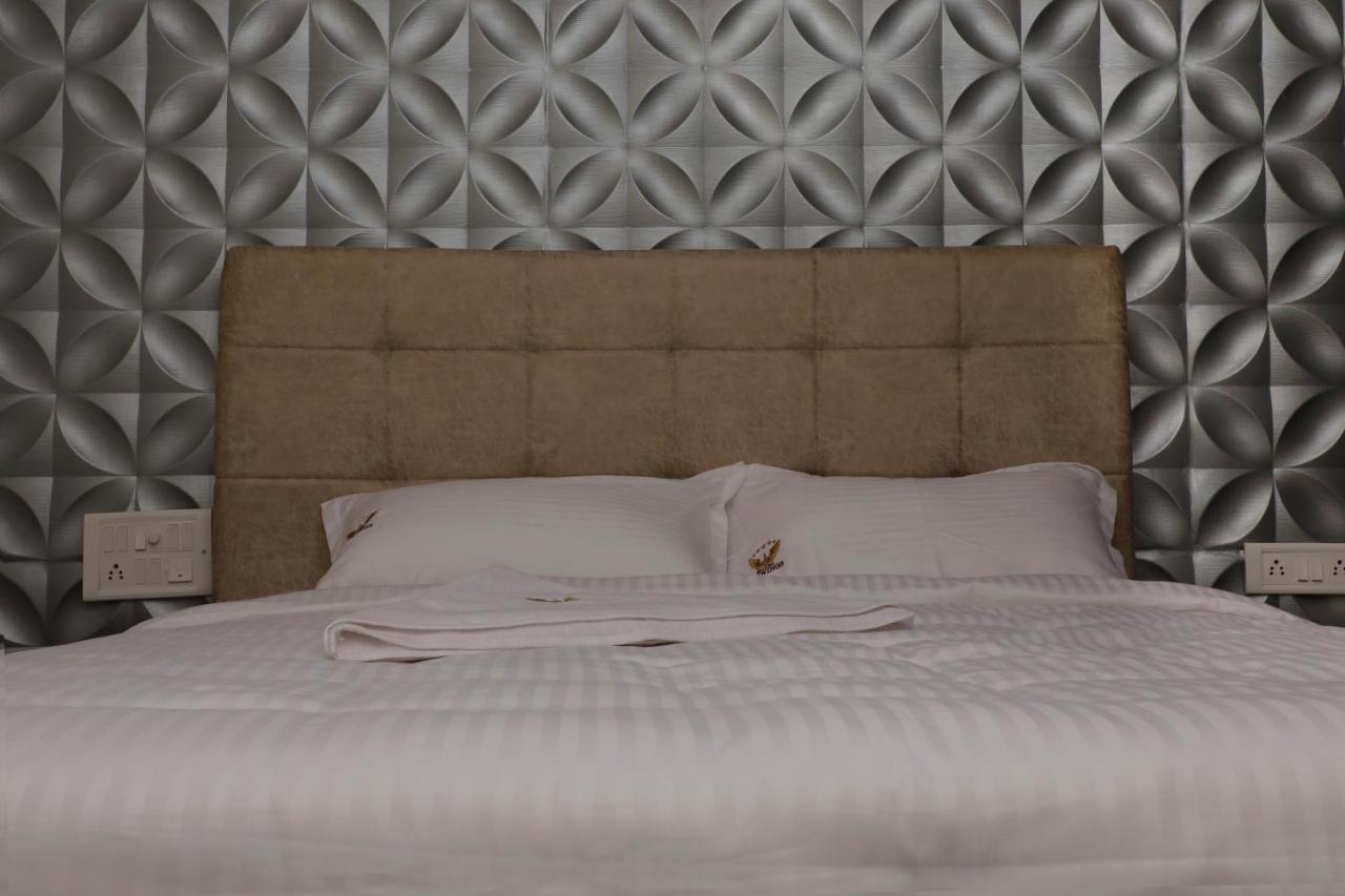 Jai Wings Hotel ปอนดิเชอรี ภายนอก รูปภาพ
